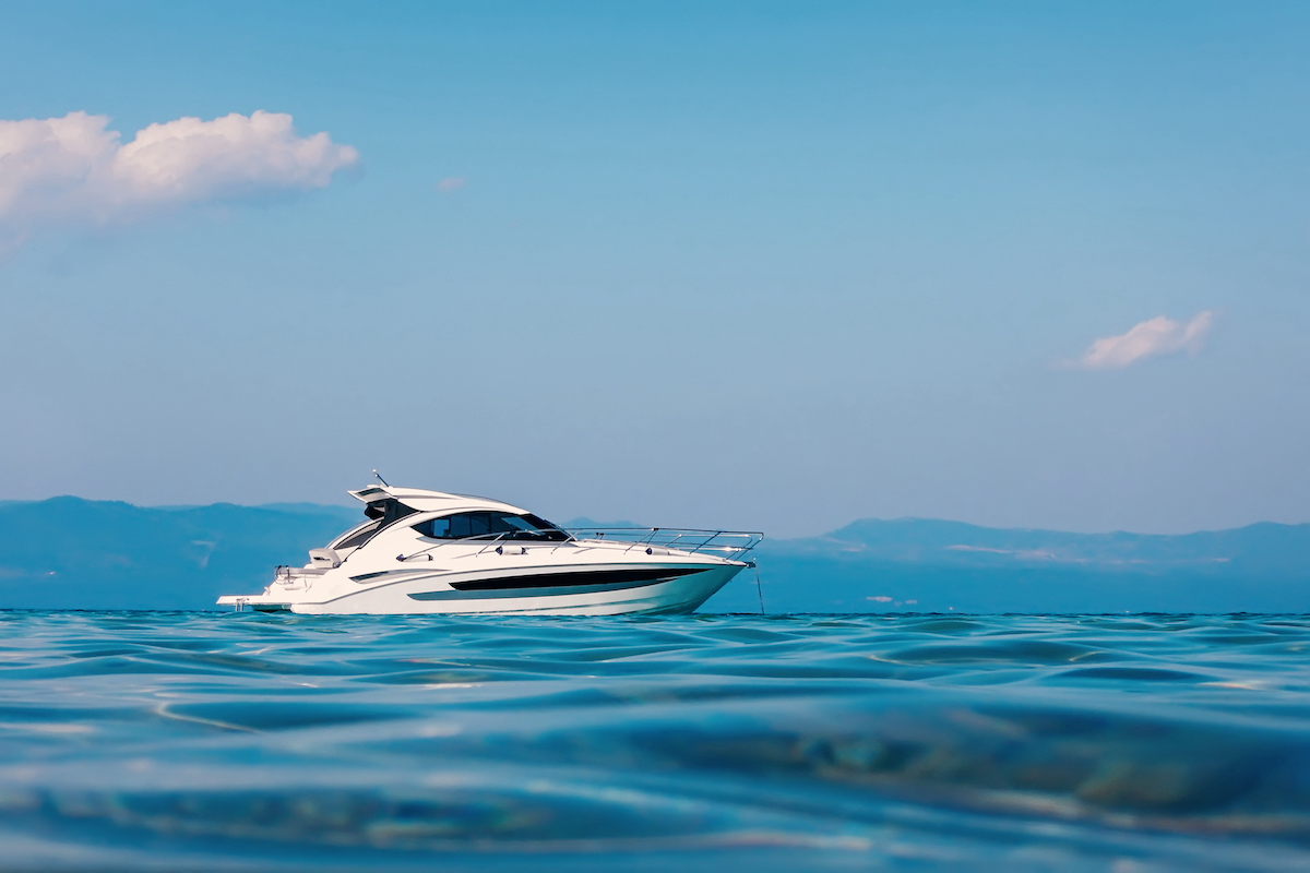 Прогулка для компании на круизном катере Crownline 225CCR