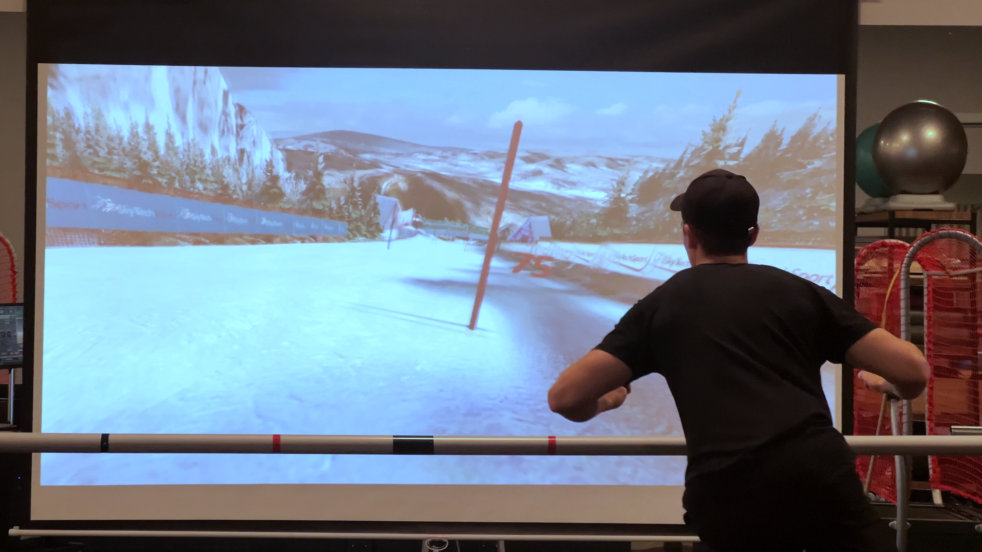 Занятие с инструктором на горнолыжном тренажере