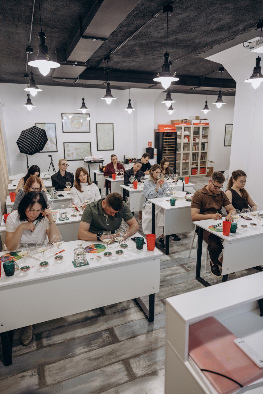 Винный мастер-класс "Пробуй"